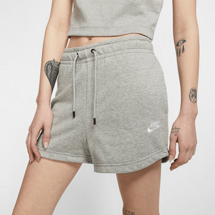 Sportswear Essential