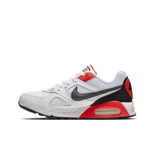 Air Max IVO