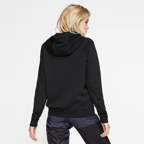 Sportswear Essential