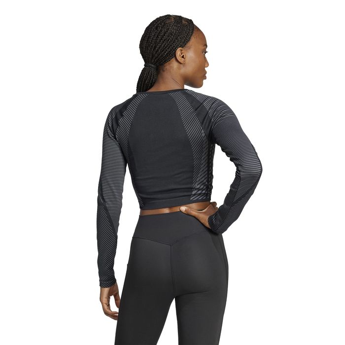 Seamless Knitted
